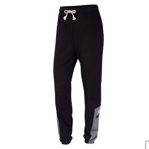 NWT nike loose fit women’s sweatpants